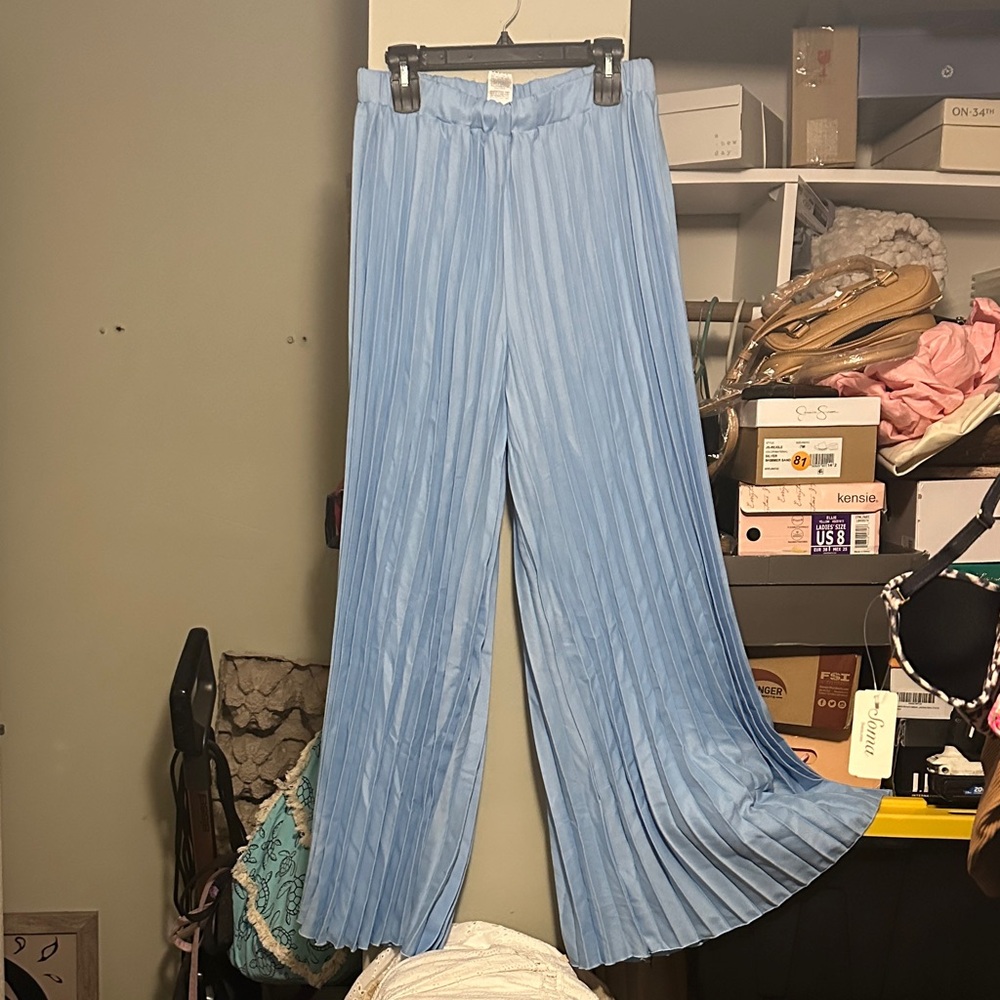 Light Blue Pleated Wide-Leg Pants